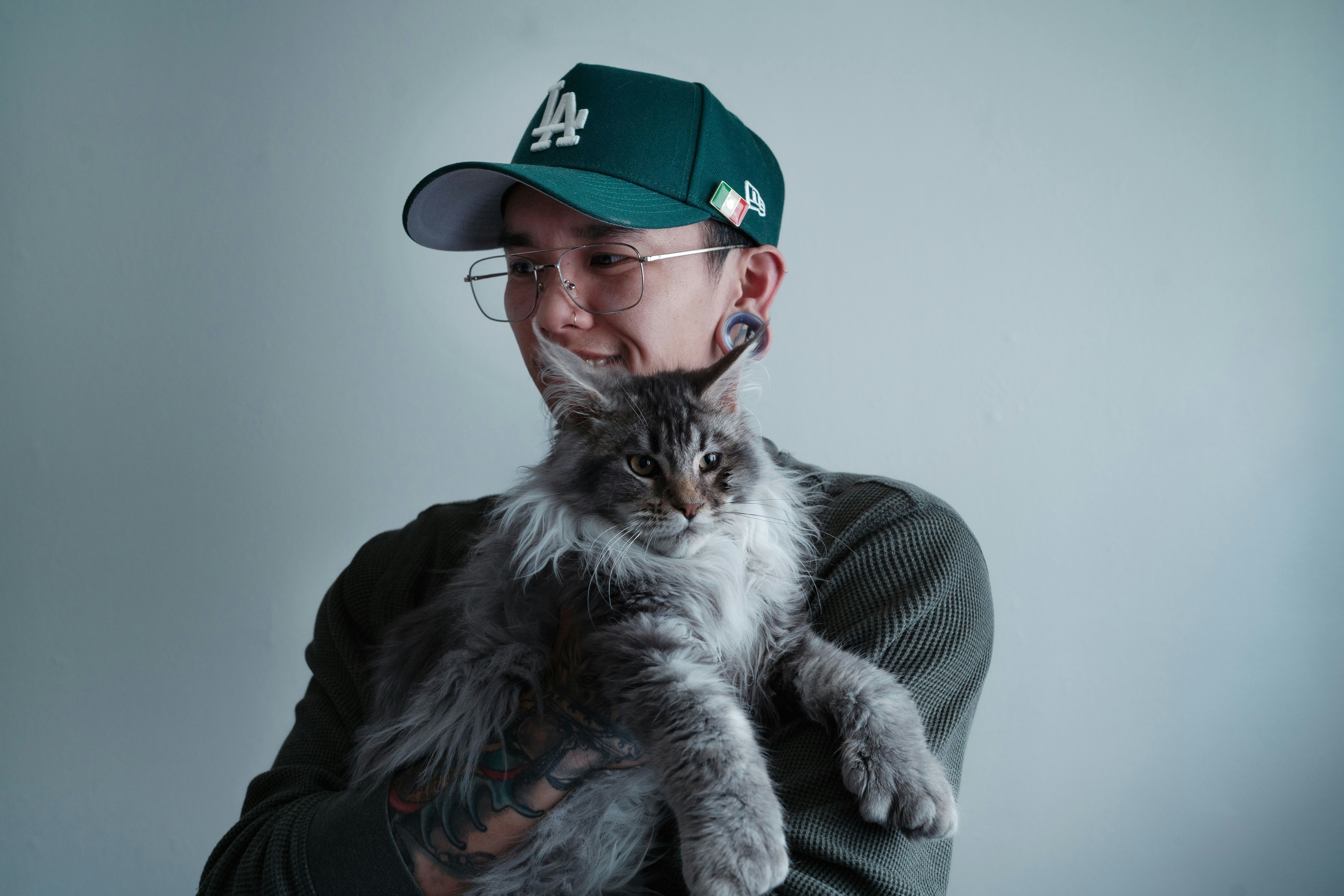 Connecting with Singapore's Compassionate Creatures: A Guide to the Island's Animal Communities